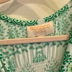 Rococo Sand Emerald Geometric Blouse